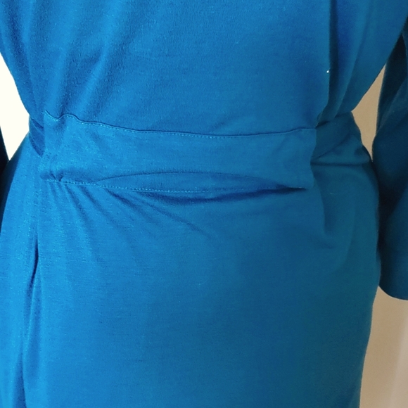 Natori House Robe - Picture 5 of 8